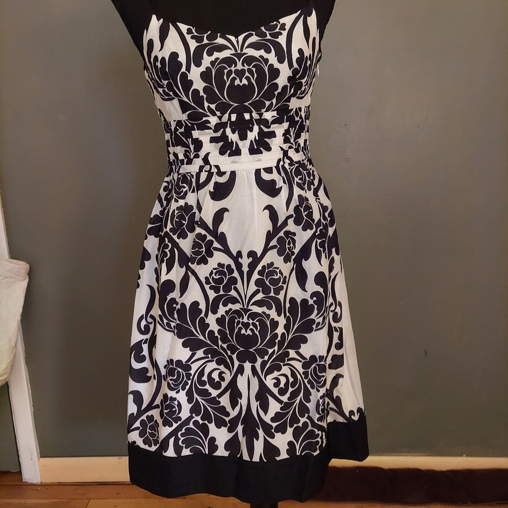 Ann Taylor Black & White Dress, Size 2P, Cotton Silk